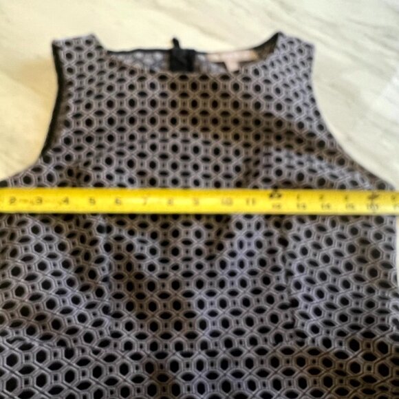 Banana Republic Woman's Peplum Top with Full Back Zipper - Spring '23 - - Picture 10 of 14